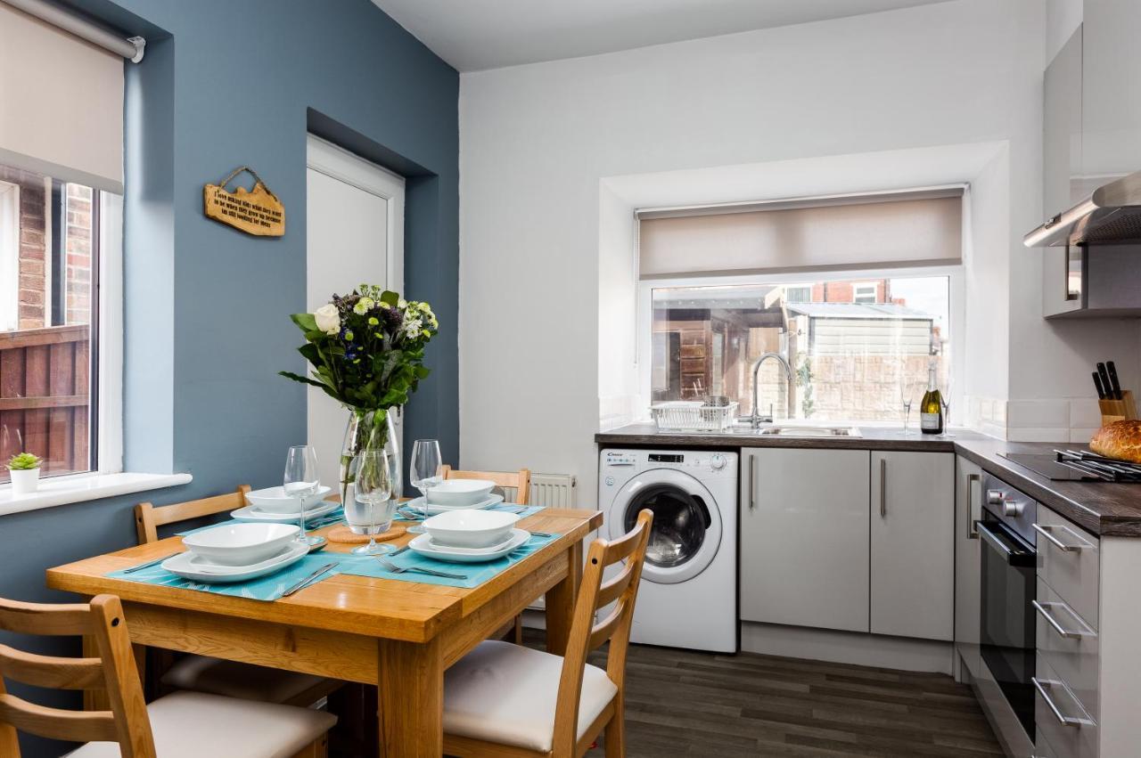 Hillside House - 2 Bedrooms Parking Wi-Fi Hospital Blackpool Luaran gambar