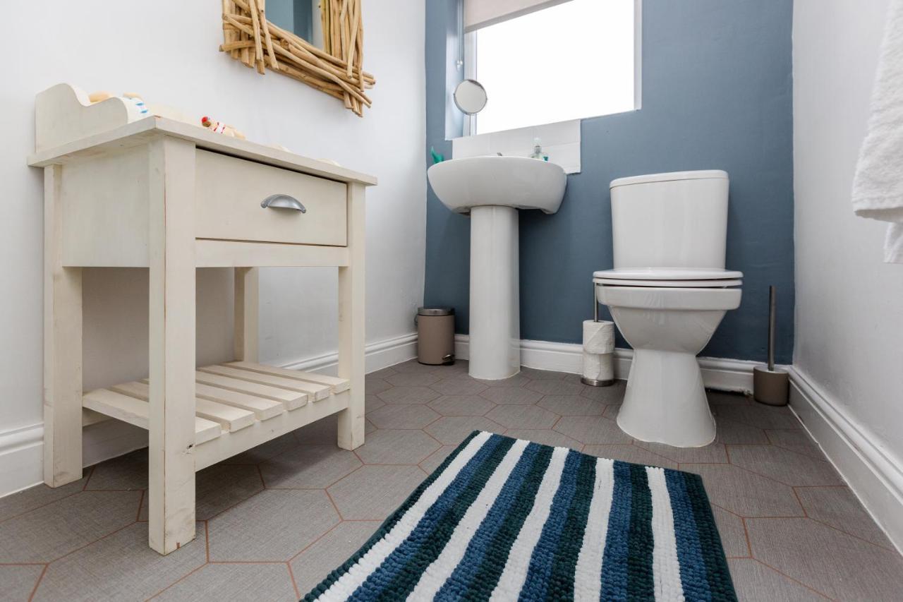 Hillside House - 2 Bedrooms Parking Wi-Fi Hospital Blackpool Luaran gambar