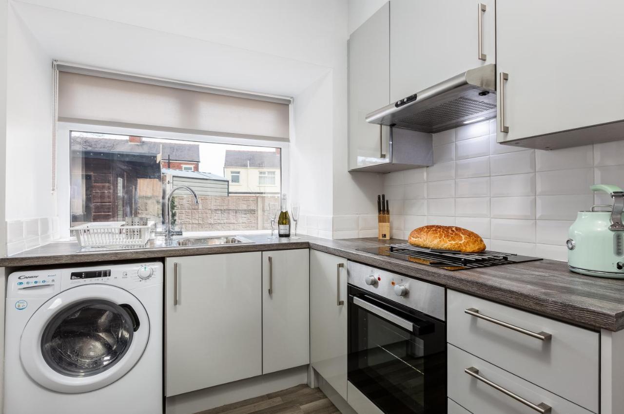 Hillside House - 2 Bedrooms Parking Wi-Fi Hospital Blackpool Luaran gambar