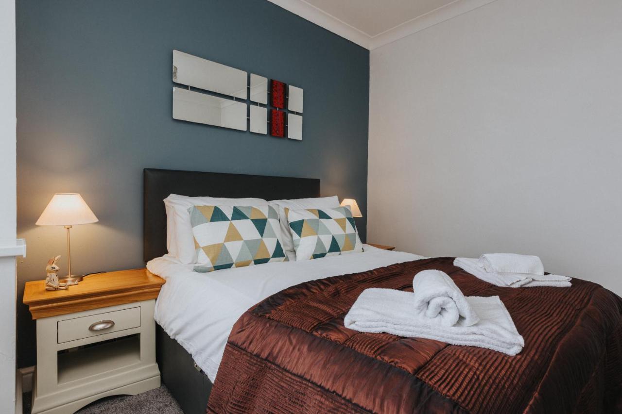 Hillside House - 2 Bedrooms Parking Wi-Fi Hospital Blackpool Luaran gambar