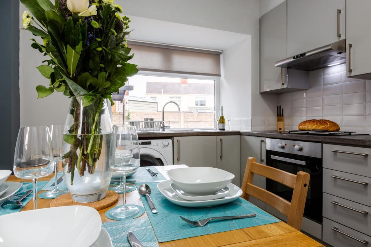 Hillside House - 2 Bedrooms Parking Wi-Fi Hospital Blackpool Luaran gambar